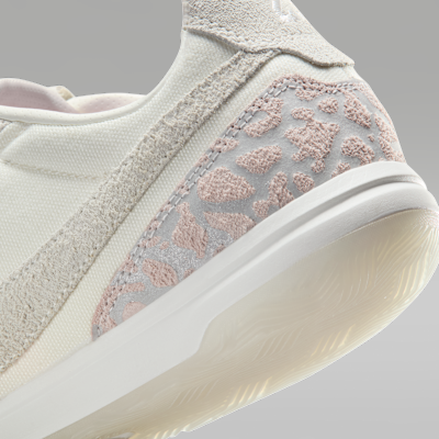 ジョーダン ティエンポストリートガトSE NIKE公式】ジョーダン ティエンポ ストリートガト SE インドアコート